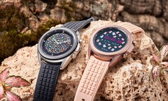 La Galaxy Watch TOUS est dotée d'un bracelet différent et d'un plus grand nombre de cadrans préchargés. (Image source : Samsung)