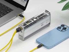 La banque d&#039;alimentation portable SHARGEEK STORM2 Slim peut recharger un iPhone sept fois. (Image source : SHARGEEK)