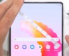 L'UTG du Samsung Galaxy Z Fold6 pourrait être immunisé contre les rayures des ongles, contrairement au Galaxy Z Fold5. (Image : JerryRigEverything)