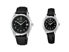 Sur la photo - la Seiko SBTM363 et la SSDY053 sur fond blanc.