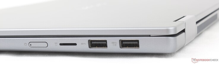 A droite : Bouton d'alimentation, lecteur MicroSD, 2x USB-A 3.2 Gen 1 (5 Gbps)