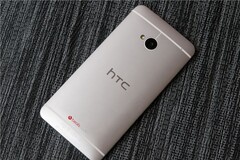Le HTC M7 a été conçu sous la direction de Scott Croyle et comportait des réglages audio Beats. (Image : Anandtech)