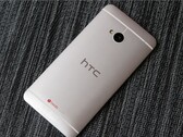 Le HTC M7 a été conçu sous la direction de Scott Croyle et comportait des réglages audio Beats. (Image : Anandtech)