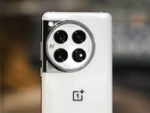 Le OnePlus 12 ressemblera-t-il à cela en vrai ? (Source : OnePlus)