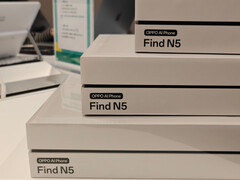 L'Oppo Find N5 et le OnePlus Open 2 seront plus fins et plus puissants que leurs prédécesseurs. (Source de l'image : Zhou Bao via TechHome100)