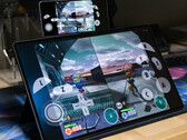 Dolphin Netplay exécutant Star Fox : Assault sur deux appareils Android différents.