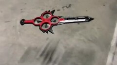 Image du drone en forme d'épée planant dans les airs (Source : Wooden-Journalist902 via Reddit, capture d'écran)