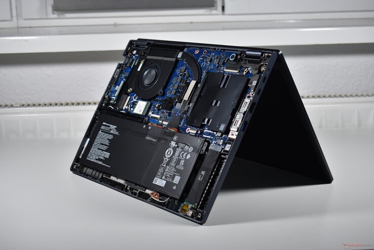Acer TravelMate P4 : Intérieur