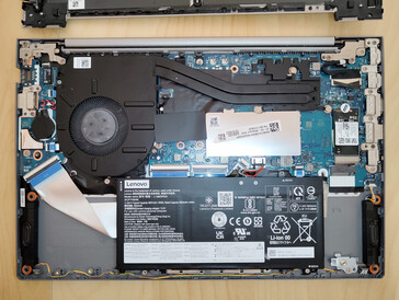 Intérieur du Lenovo ThinkBook 14 G4
