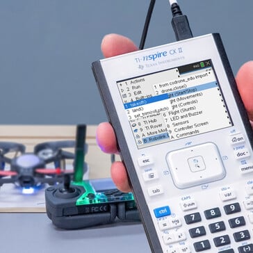 Un système de menu permet aux étudiants d'entrer rapidement les commandes des fonctions du drone dans le code Python pour programmer leurs drones Robolink CoDrone Edu. (Source de l'image : TI)