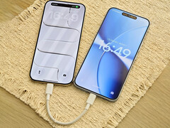 Le câble coûte environ 1,44 $ en Chine. Sur la photo : le câble recharge à l'envers un iPhone à partir d'un téléphone Redmi.