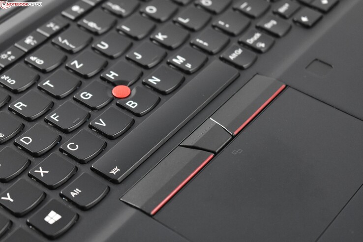 ThinkPad UltraNav : TrackPoint + Touchpad.