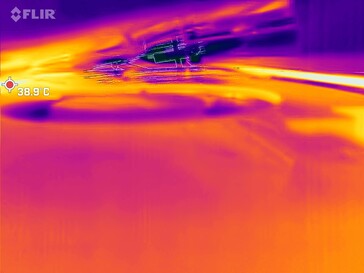 Image thermique de l'espace entre la base et le clavier