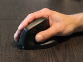 Critique de la Keychron M5 : Une souris de jeu inhabituelle avec des détails astucieux