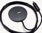 Samsung va apparemment vendre un chargeur Qi2 officiel qui rappelle le chargeur MagSafe de Apple(Image source : Sammobile)