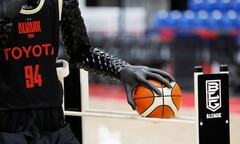 Toyota développe depuis plusieurs années des robots, dont un basketteur (Image source : Toyota)