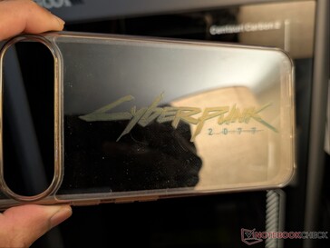 Logo Cyberpunk 2077 sur étui de téléphone TPU transparent.