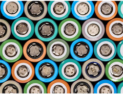 De nouvelles méthodes de recyclage des batteries pourraient faire baisser le prix des voitures électriques (image : Redwood Materials)