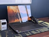 Le Lenovo Pro 9 16IPH11 a été rafraîchi avec de nouvelles caractéristiques externes, mais les images basse résolution de Lenovo ne lui rendent pas justice