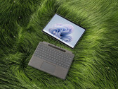La Surface Pro 9 est proposée en quatre couleurs, mais pas sur toutes les configurations. (Image source : Microsoft)