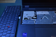 Lenovo ThinkPad P16 Gen 2 : Clavier retiré