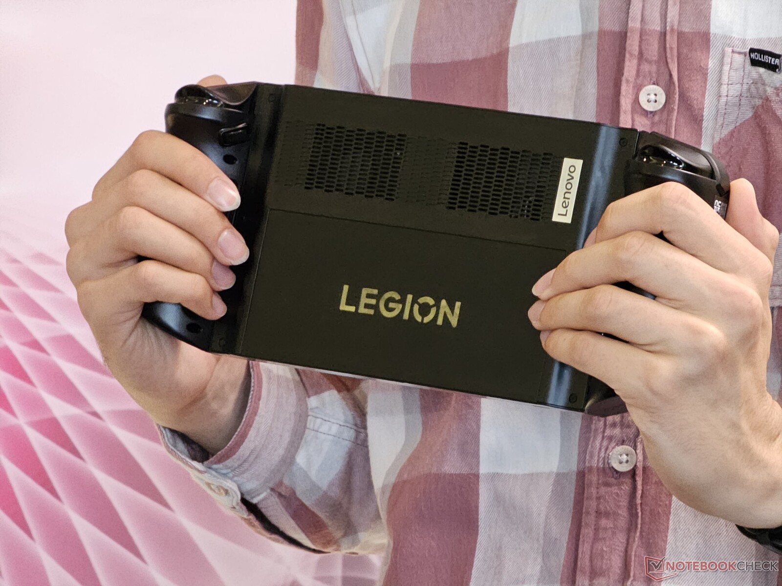 Les précommandes de l'ordinateur de poche Lenovo Legion Go sont