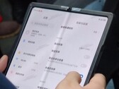 Un smartphone pliable Xiaomi devrait être lancé en 2021. (Source de l'image : MyFixGuide)