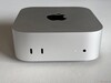 À l'avant : 2 ports USB-C 3.2 Gen. 2 (10 Gbps), prise stéréo 3,5 mm