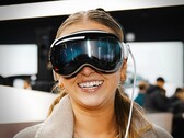 Apple serait en train de développer un casque de réalité mixte plus léger et plus abordable. (Source de l'image : Ali Colak)
