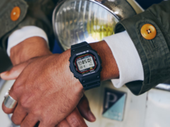 La nouvelle Casio G-Shock DW-5000R-1AJF n'est plus disponible en pré-commande sur la boutique en ligne de la marque au Japon. (Source de l'image : Casio)