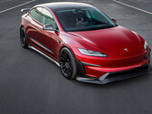 Le nouveau kit aérodynamique ajoute 426 livres de force portante à la Tesla M3P (Image source : Unplugged Performance/X)