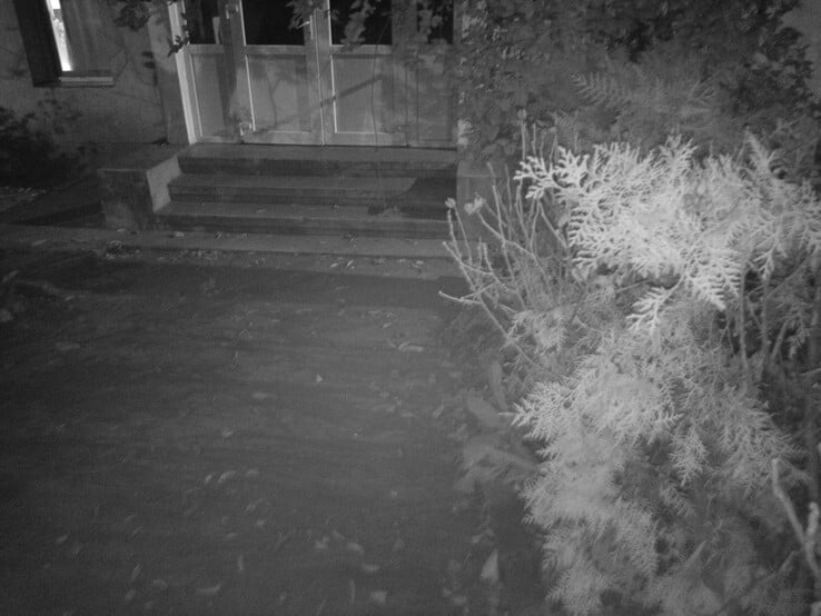 Photographie nocturne : Caméra de vision nocturne (Source de l'image : Sergey Tarasov - Notebookcheck)