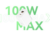 Le nouveau chargeur rapide de 100 W de Huawei possède trois ports, mais vous ne pouvez en utiliser que deux à la fois (Source : JD.com)