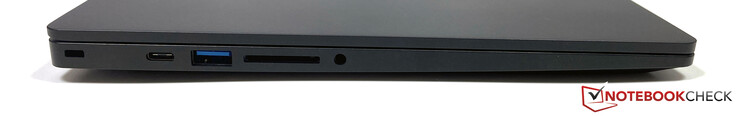 Côté gauche : Verrouillage Kensington, USB-C 3.2 Gen.2 (DisplayPort 1.4, PowerDelivery), USB-A 3.2 Gen.1, lecteur SD, stéréo 3,5 mm