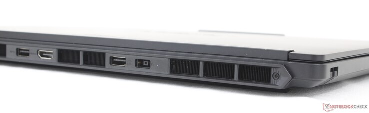 À l'arrière : 2 ports USB-A (5 Gbps), HDMI 2.1, adaptateur secteur