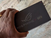 Le ROG Phone 9 sera probablement disponible avant la fin de l'année. (Source de l'image : GadgetsBoy)