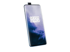 ...le OnePlus 7 Pro, équipé d'une caméra escamotable...