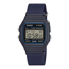 Montre numérique Casio F-91WF-2A avec un boîtier bleu et un bracelet en tissu tressé assorti.