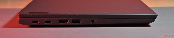 liens : USB4, USB C 3.2 Gen 2, HDMI, USB A 3,2 Gen 1, 3.5mm Audio