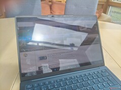 Visionnage en extérieur à la lumière du jour