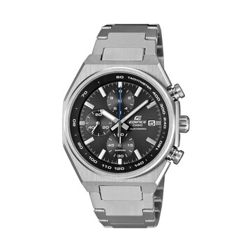 Chronographe Casio Edifice EFSS660D-1A doté d’un boîtier et d’un bracelet en acier inoxydable, d’un cadran noir texturé, d’une trotteuse centrale bleue, de trois sous-cadrans et d’une échelle tachymétrique.