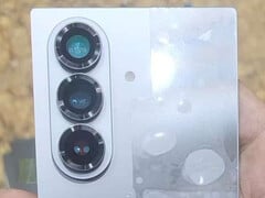 Le Galaxy Z Fold7 a déjà été repéré en ligne. (Source de l&#039;image : Weibo)