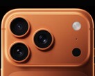 Gros plan du module de l'appareil photo de l'iPhone 17 Pro montrant le nouvel emplacement du flash. (Source de l'image : Apple)