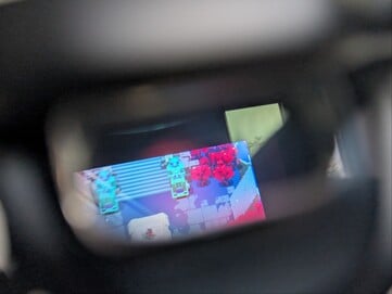 Xreal One Pro connecté au Steam Deck et exécutant Hyper Light Drifter