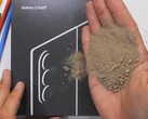 Le Samsung Galaxy Z Fold 7 est le dernier téléphone à avoir subi les tests de durabilité de JerryRigEverything. (Source de l'image : JerryRigEverything sur YouTube)
