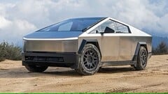 Le Cybertruck de Tesla. Le pick-up anguleux a perdu la première place des ventes au profit de la Ford F-150 aux États-Unis (Source : Motor Trend)