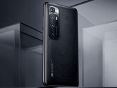 Le Xiaomi Mi 10 Ultra est même disponible en version transparente. (Source de l'image : Xiaomi)