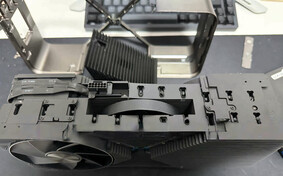 Prototype de la série RTX 40. (Source de l'image : OC3D)