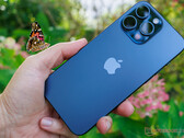 L'iPhone 15 Pro Max ne devrait plus surchauffer après l'installation d'iOS 17.0.3. (Source de l'image : Notebookcheck)