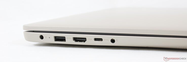 A gauche : adaptateur secteur, USB-A 2.0, HDMI, USB-C 3.2 Gen. 1, audio combo 3,5 mm